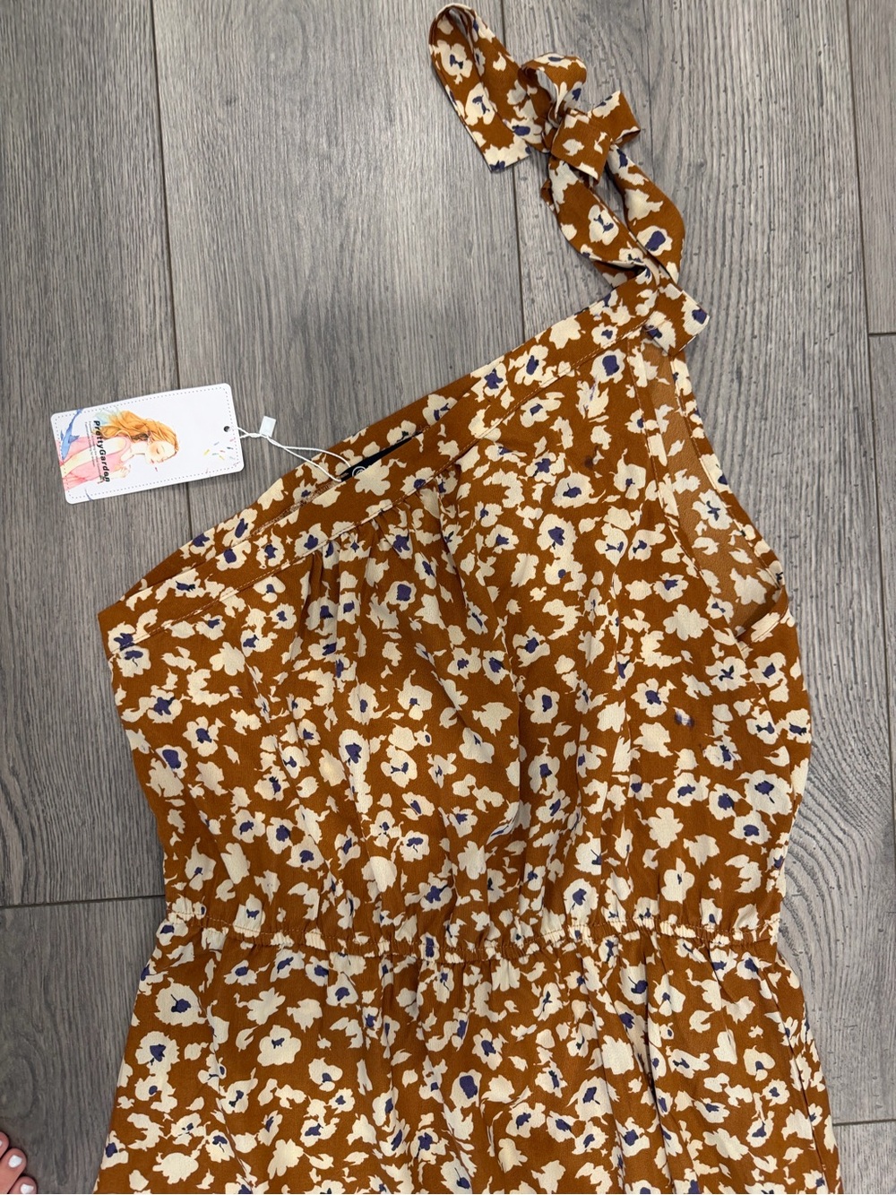 One-Shoulder Floral Maxi Dress in Brown - Picture 3 of 4